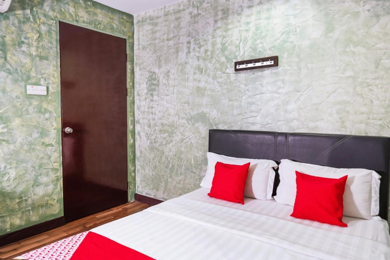 Oyo 1165 Kris Lodge Бинтулу Экстерьер фото