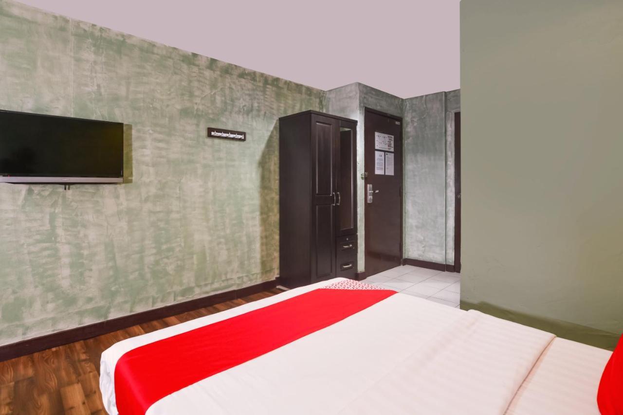 Oyo 1165 Kris Lodge Бинтулу Экстерьер фото