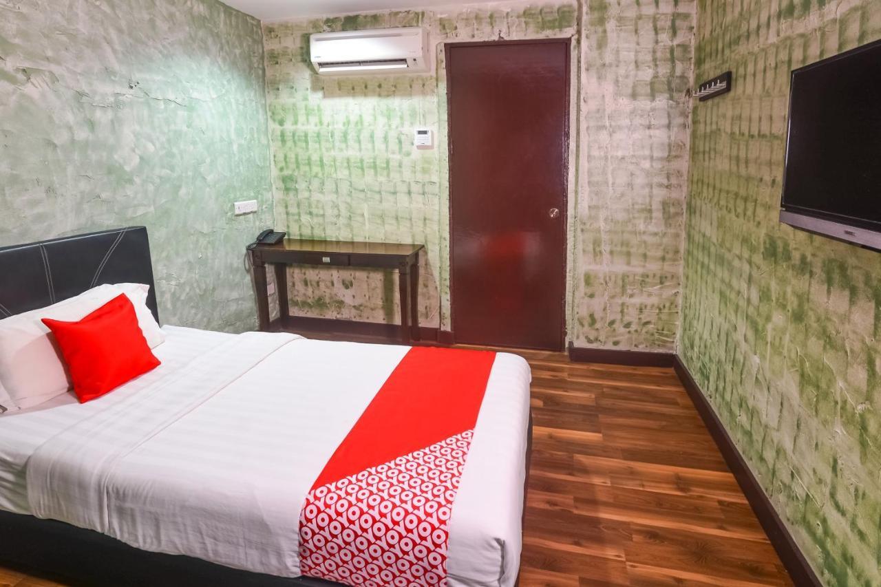 Oyo 1165 Kris Lodge Бинтулу Экстерьер фото