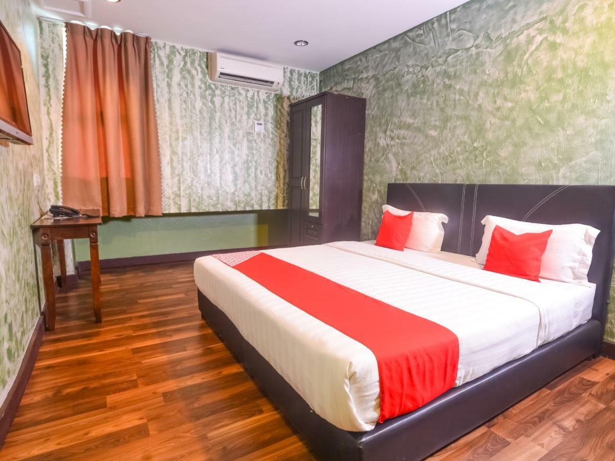 Oyo 1165 Kris Lodge Бинтулу Экстерьер фото