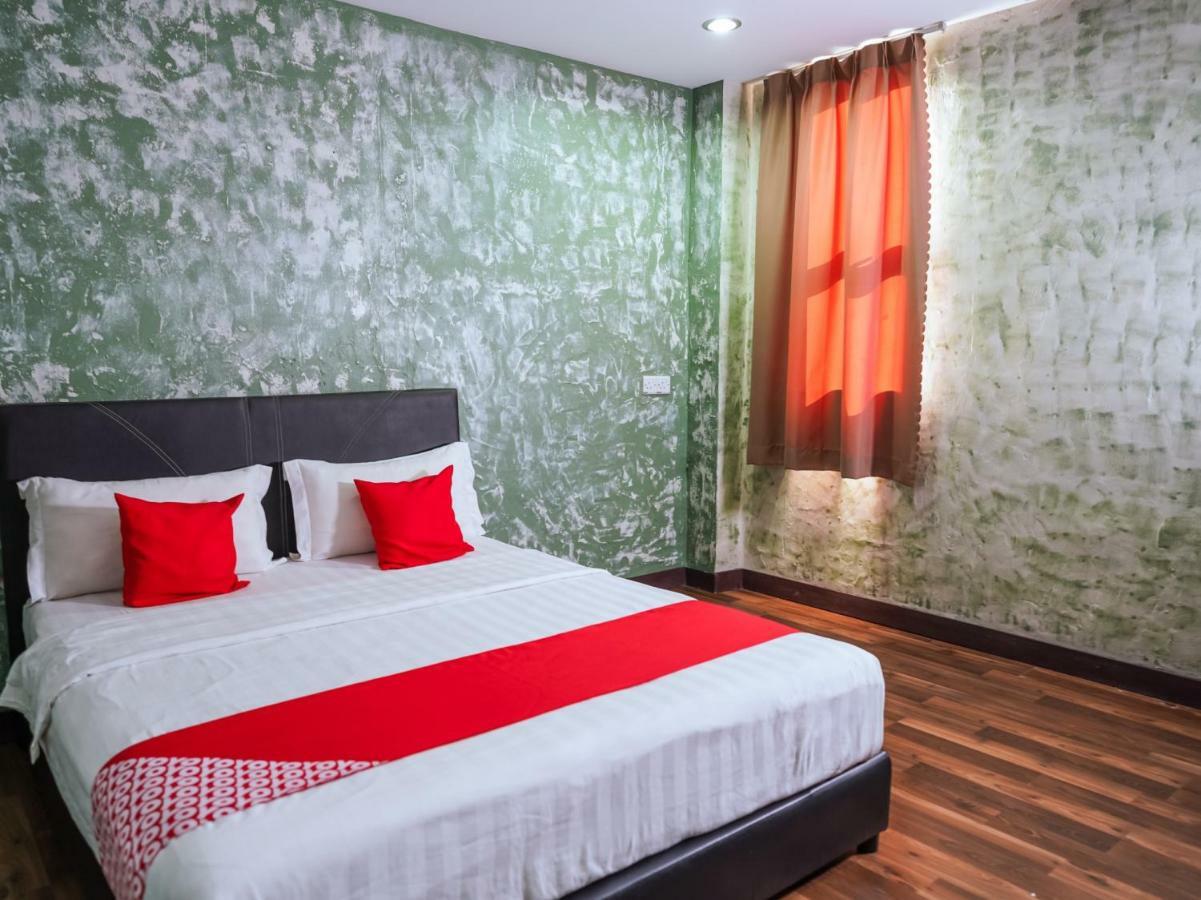 Oyo 1165 Kris Lodge Бинтулу Экстерьер фото