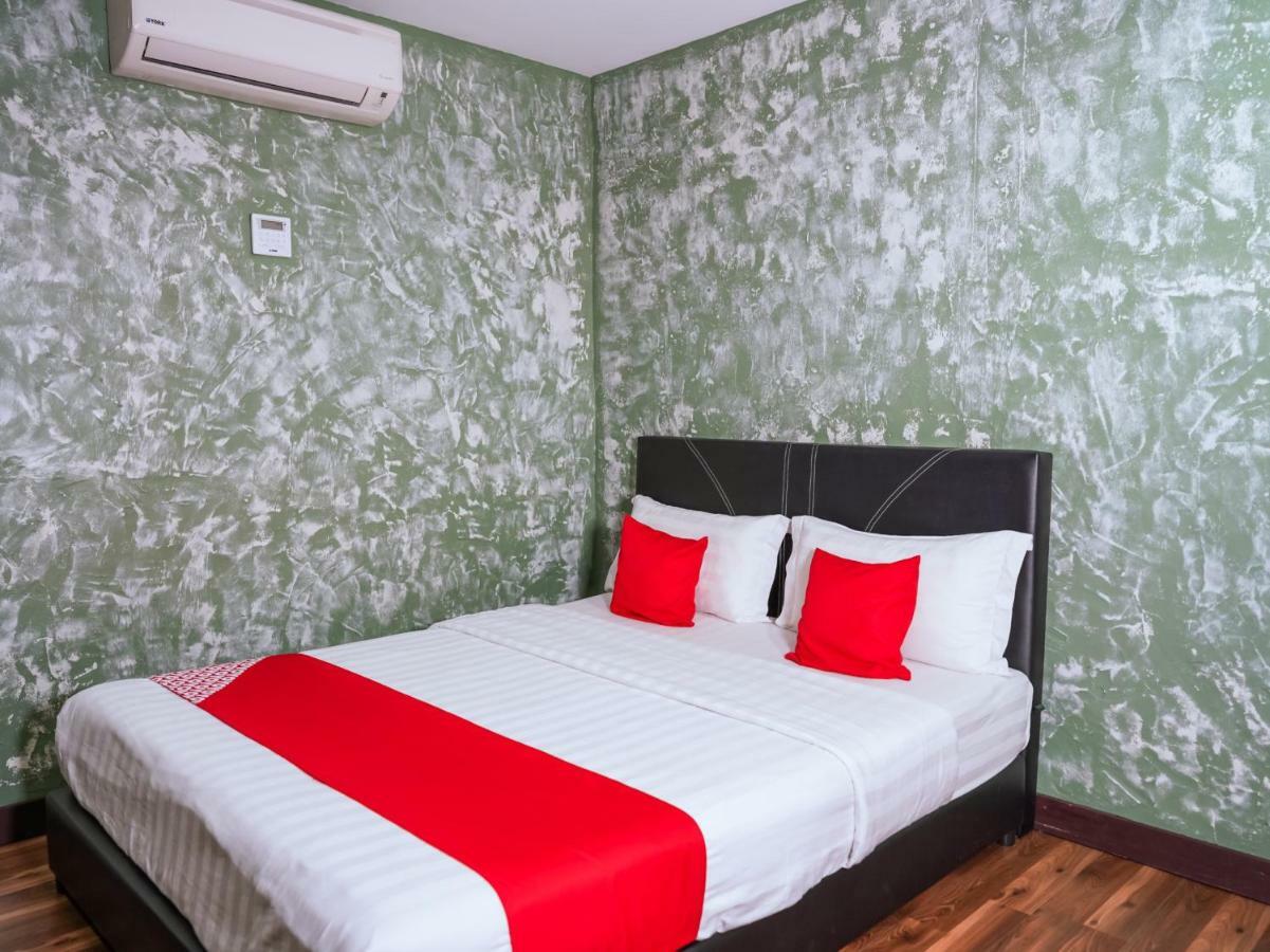 Oyo 1165 Kris Lodge Бинтулу Экстерьер фото