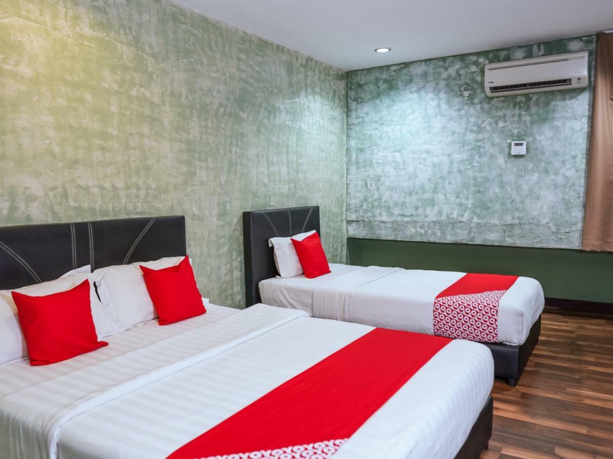 Oyo 1165 Kris Lodge Бинтулу Экстерьер фото