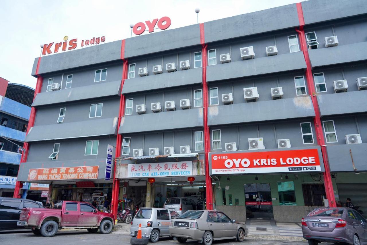 Oyo 1165 Kris Lodge Бинтулу Экстерьер фото